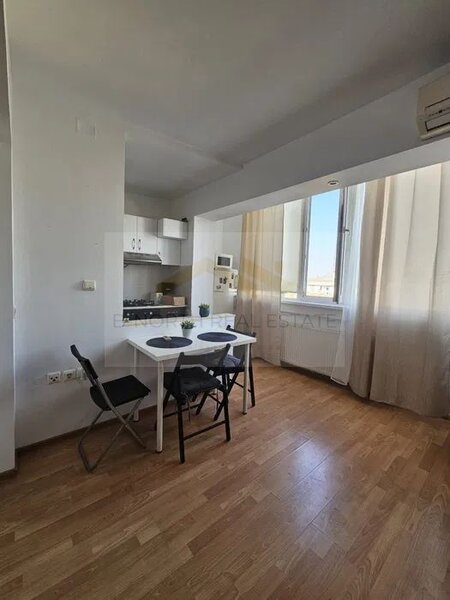 Piata Unirii, Magazin Cocor, ultracentral, apartament 2 camere de inchiriat.